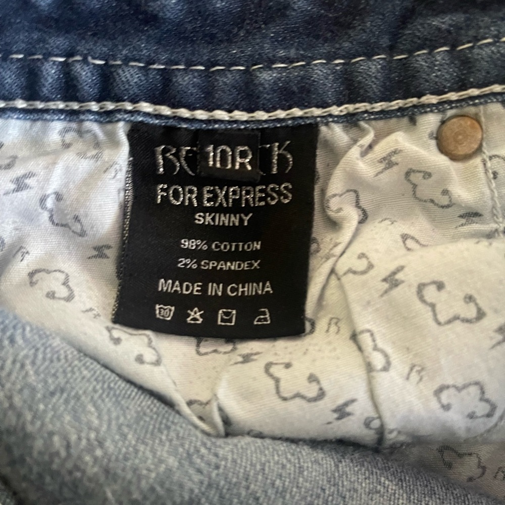 Express Rerock Capri Jeans - Picture 3 of 4